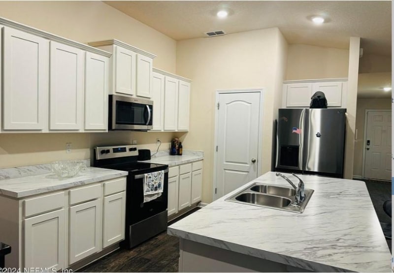 Building Photo - 15674 Strawberry Roan Ct