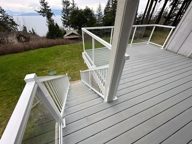 Building Photo - Beautiful home with views and in a gated c...