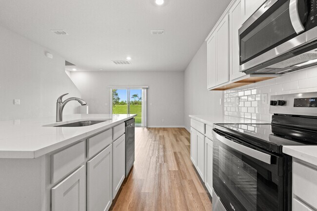 Building Photo - 12869 SW Forli Wy