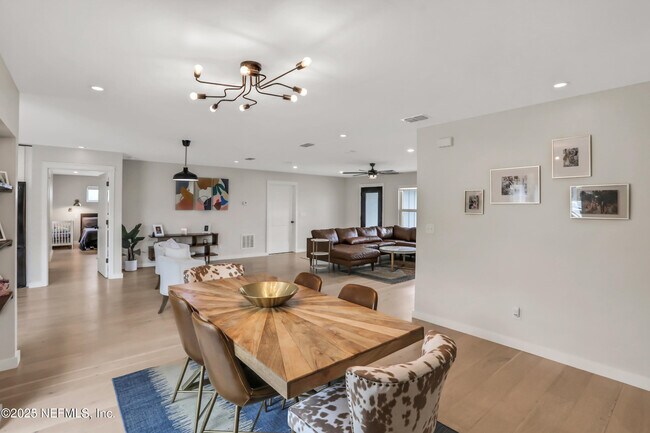 Building Photo - 4434 Coquina Dr