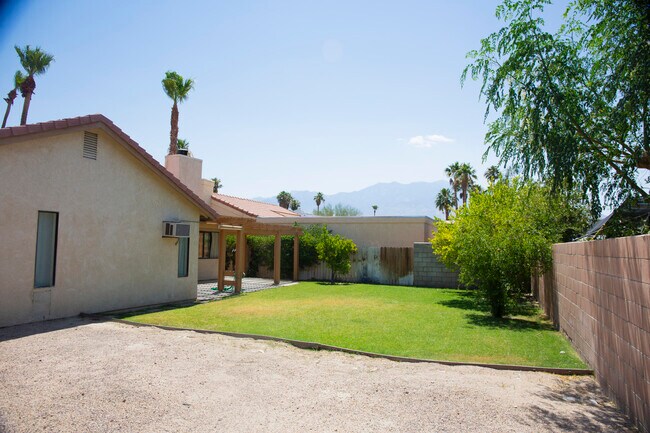 Building Photo - 68870 Tachevah Dr
