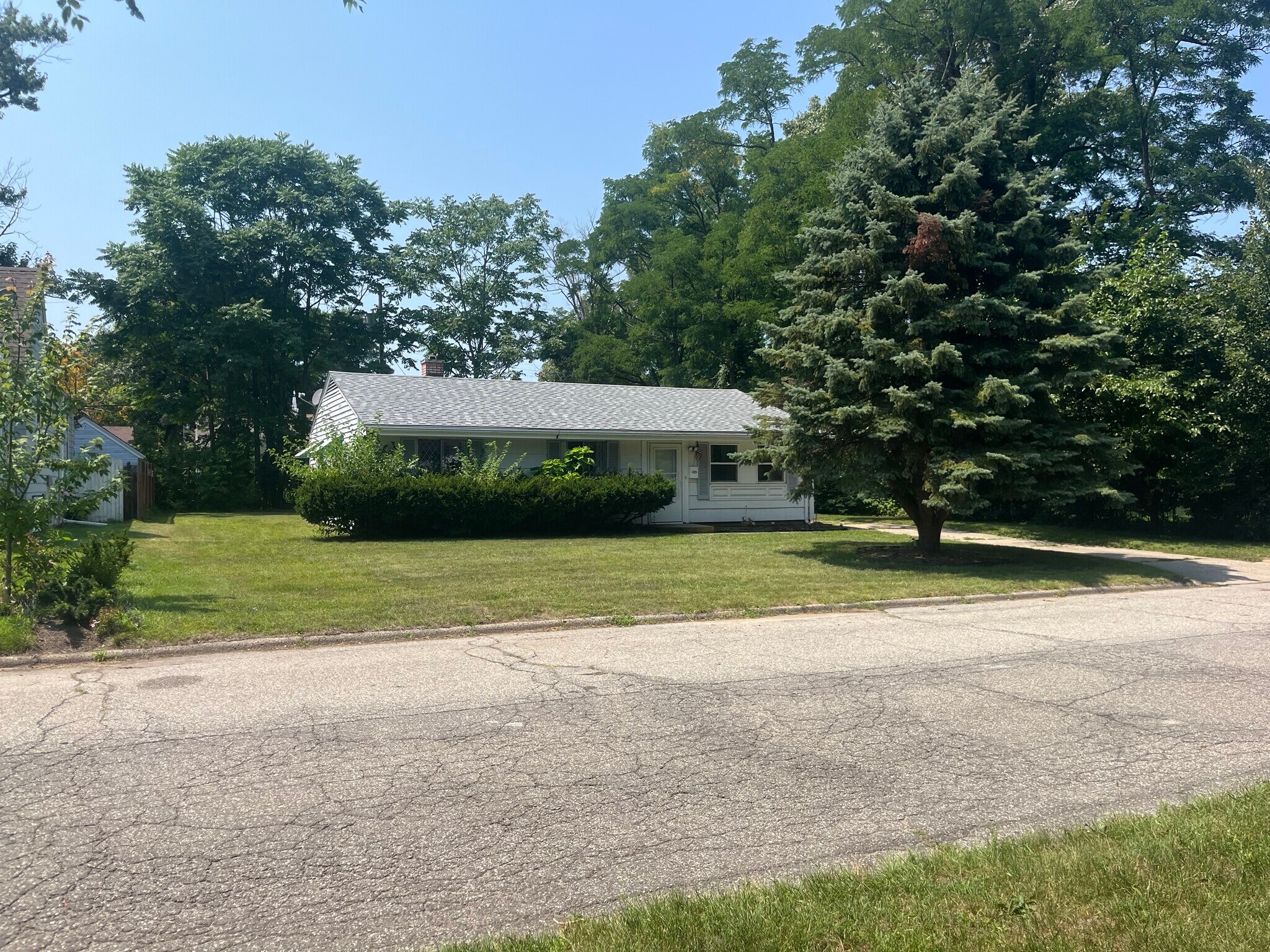 Building Photo - 422 Pleasant Ave