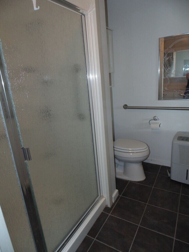 Building Photo - Large partly furnished house in Pearl City - PET FRIENDLY!