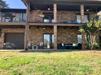Building Photo - 2680 Southern Breeze