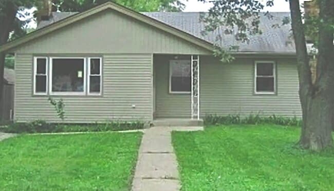 Primary Photo - 1117 N Yale Ave