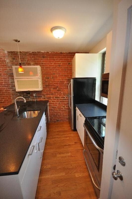 Building Photo - 17 Warwick St