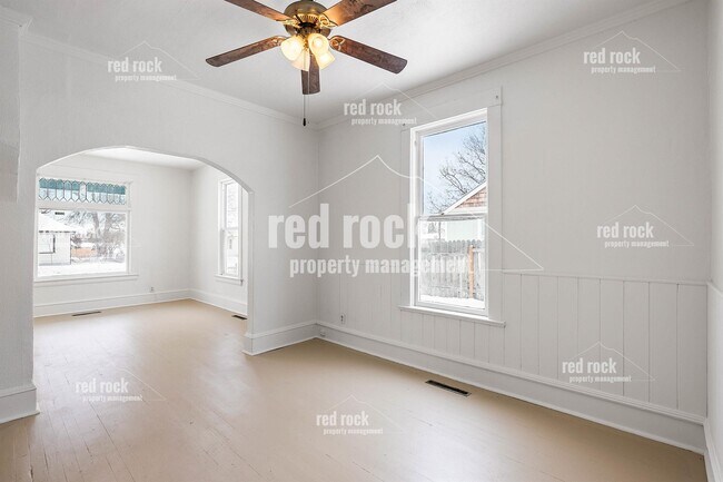 Building Photo - 1517 E Bridgeport Ave
