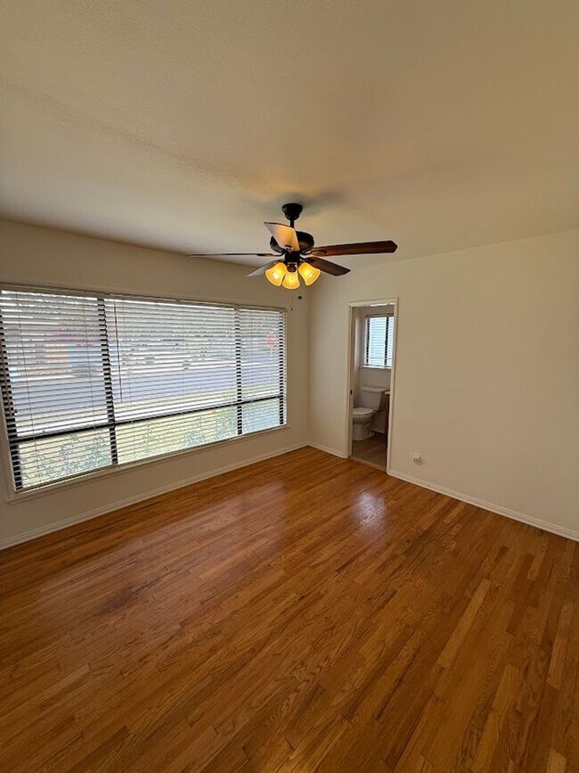 Building Photo - Beautiful 3 Bedroom, 2 Bathroom Granada Hills Home with Detached Garage!