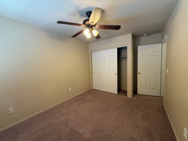 Building Photo - Dobbins Creek, Phoenix Rental