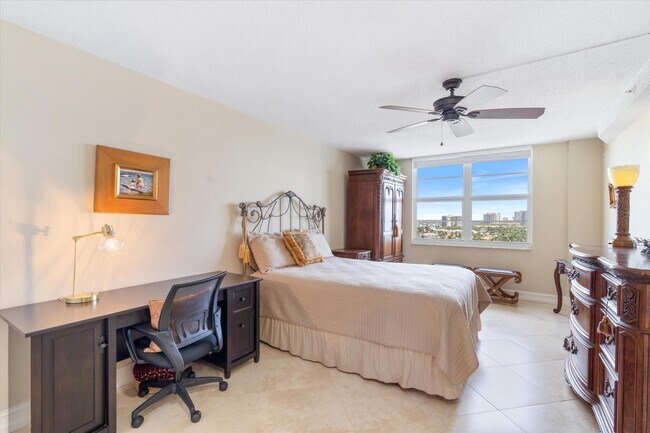 Building Photo - 4505 S Ocean Blvd
