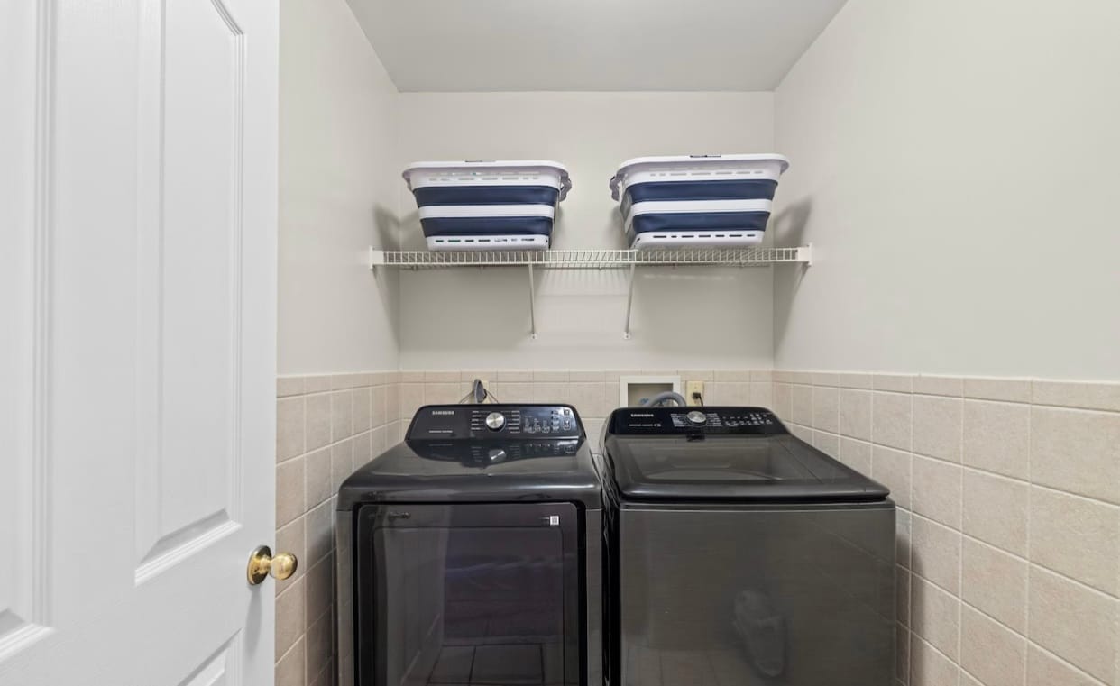 Building Photo - 5714 Silk Tree Dr