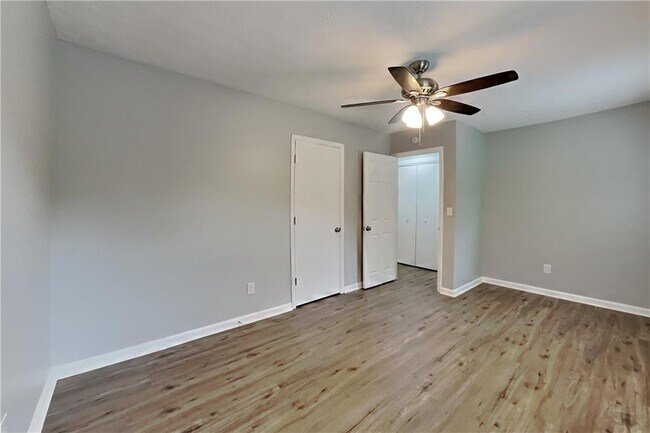 Building Photo - 415 Ridgedale Way