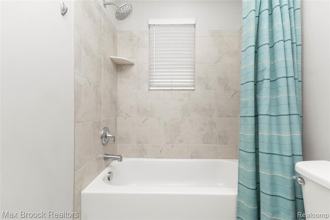 Building Photo - 4211 Kent Rd