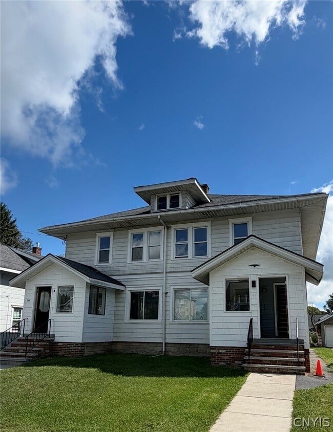 Building Photo - 142-44 Lynwood Ave