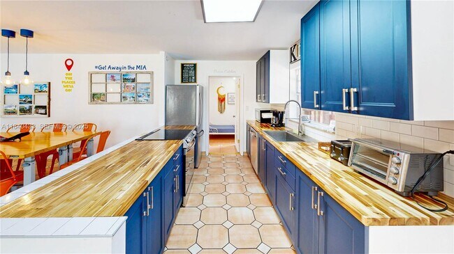 Building Photo - 9614 SW 134th Ct