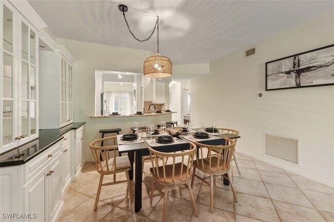 Building Photo - 871 Tanbark Dr