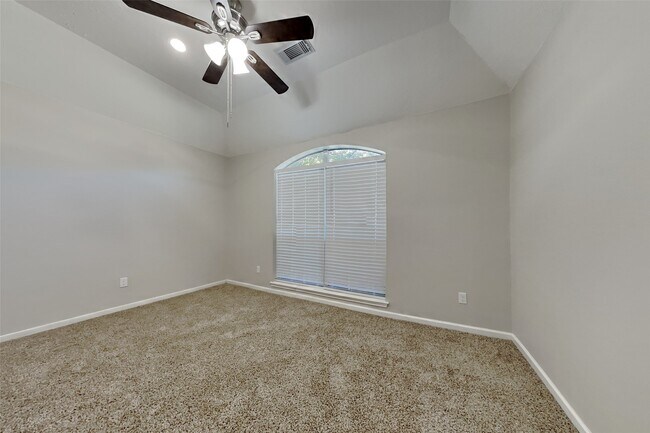 Building Photo - 1414 Chesterpoint Dr