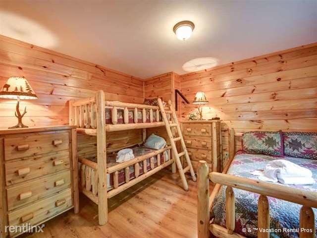 Building Photo - 2240 Breezy Rd