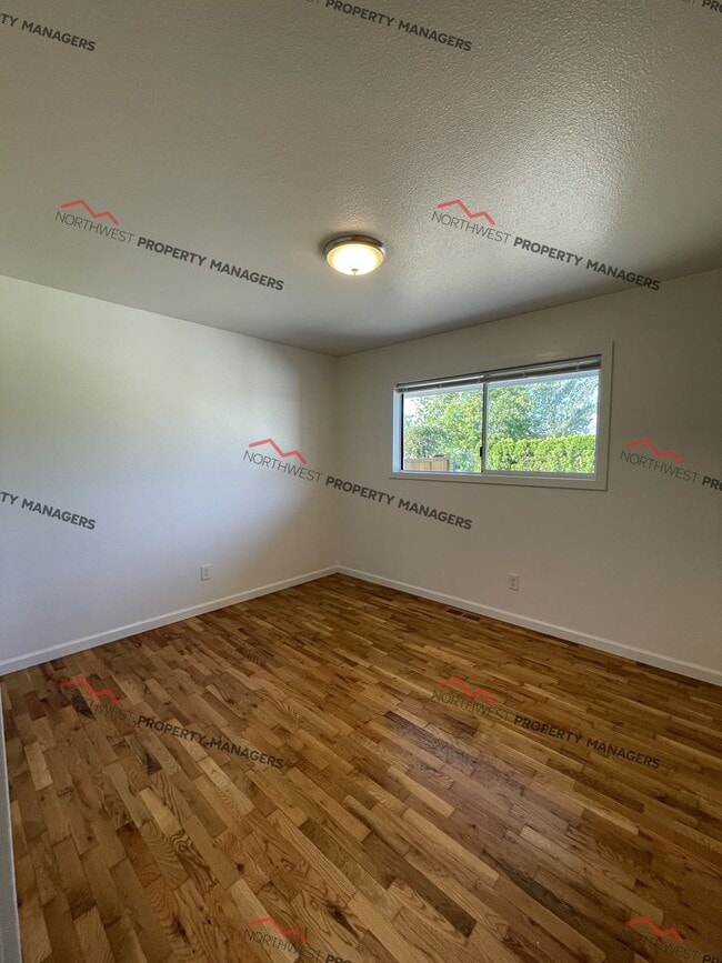 Building Photo - STATUS:  AVAILABLE | R136B | $2195.00