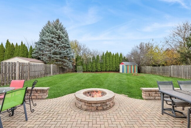 Building Photo - 145 Knightsbridge Dr