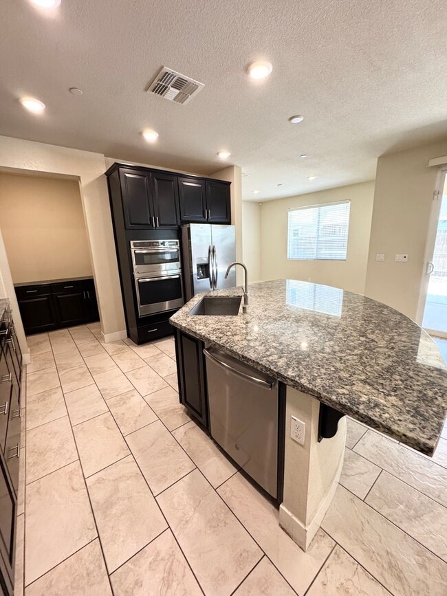 Building Photo - Resort-Style Living in Natomas Meadows | 4BD + Clubhouse & Pools SEE VIDEO