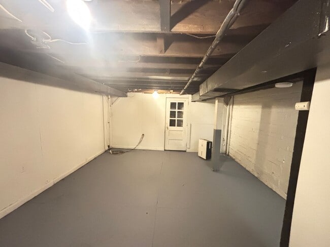 Building Photo - 3 Br 1 Bath Twin Home available in Bethlehem