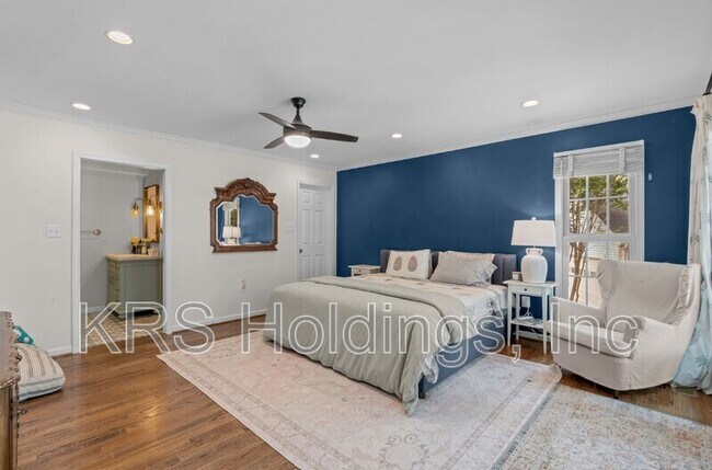 Building Photo - 4500 Marquis Pl