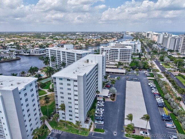 Building Photo - 3224 S Ocean Blvd