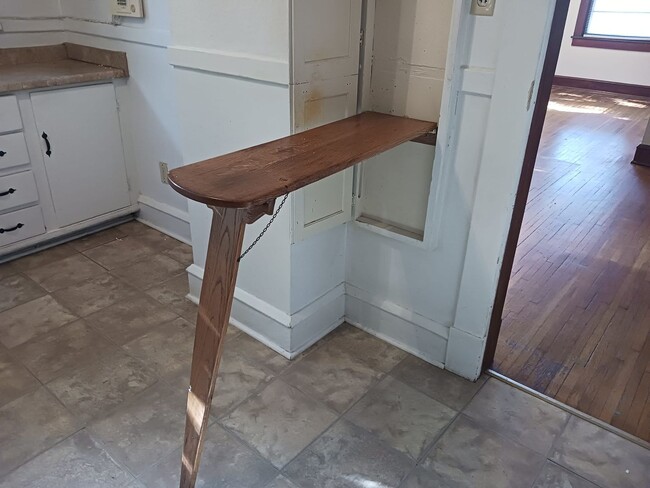 Building Photo - 305 Old Point Ave