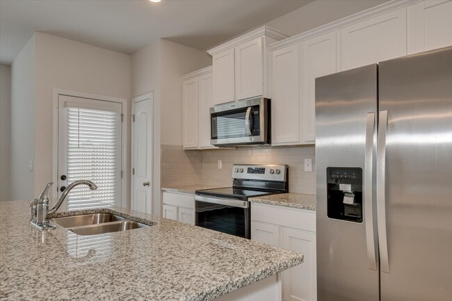 Building Photo - 4315 Newland St