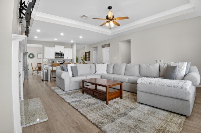 Building Photo - 7905 Camellia Bud Ct