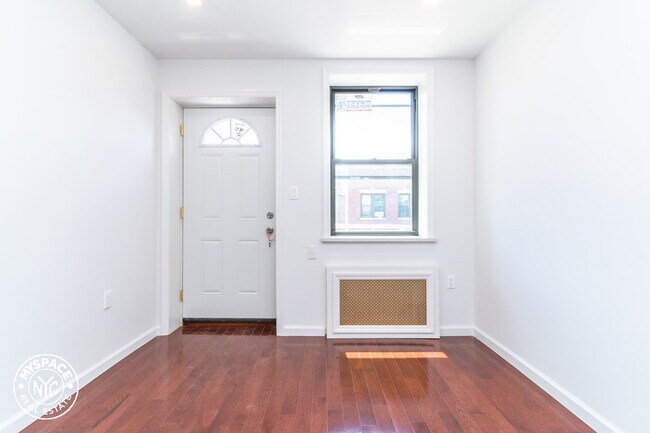 Building Photo - 323 49th St