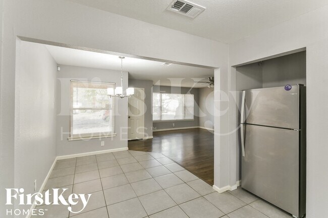 Building Photo - 2502 Costa Mesa Dr