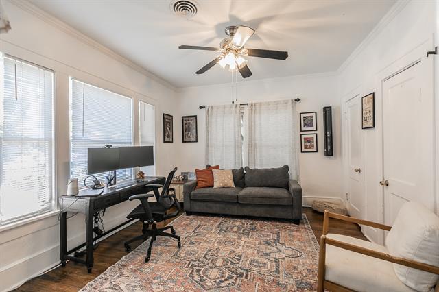 Building Photo - 2100 5th Ave