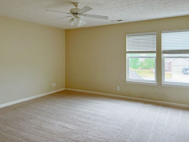 Building Photo - Charming 4-Bed Home in Blackthorne Subdivision - Cul-de-Sac Location!