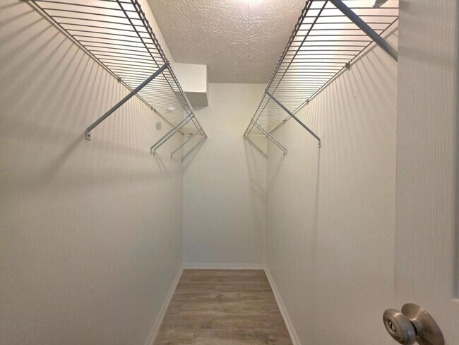 Building Photo - 8380 Brockham Dr