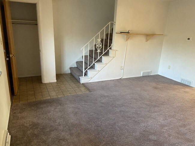 Building Photo - 1244-1250 Cliffside Street