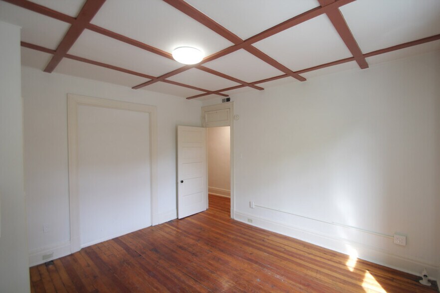 Building Photo - 407 Franklin Ave