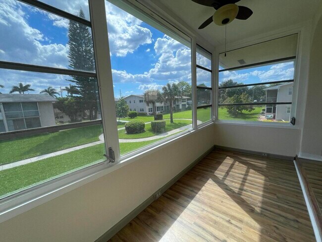 Building Photo - 45 Waltham B