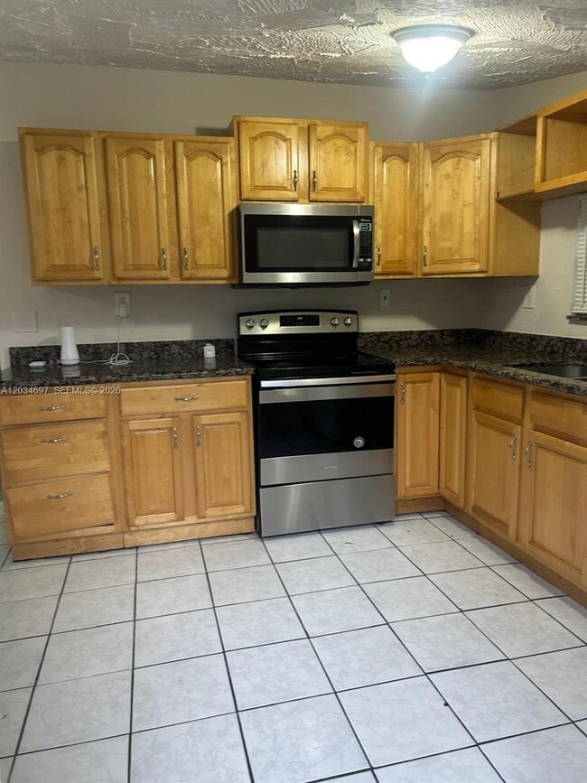Building Photo - 5606 Farragut St