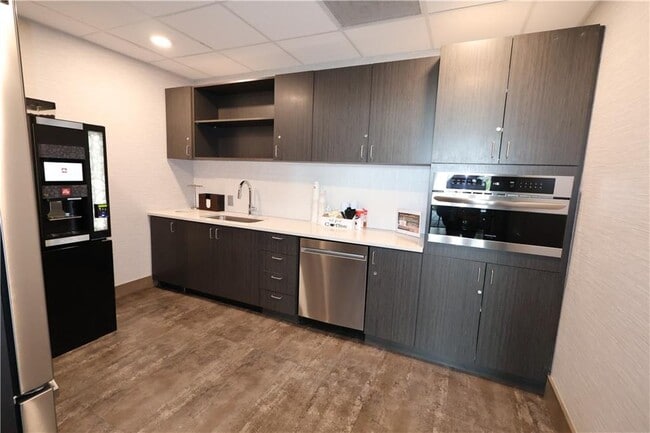 Building Photo - 923 Peachtree St NE