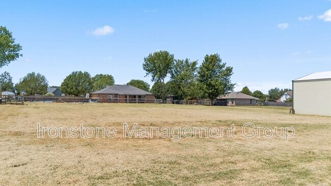 Building Photo - 11665 N 156th E Ave