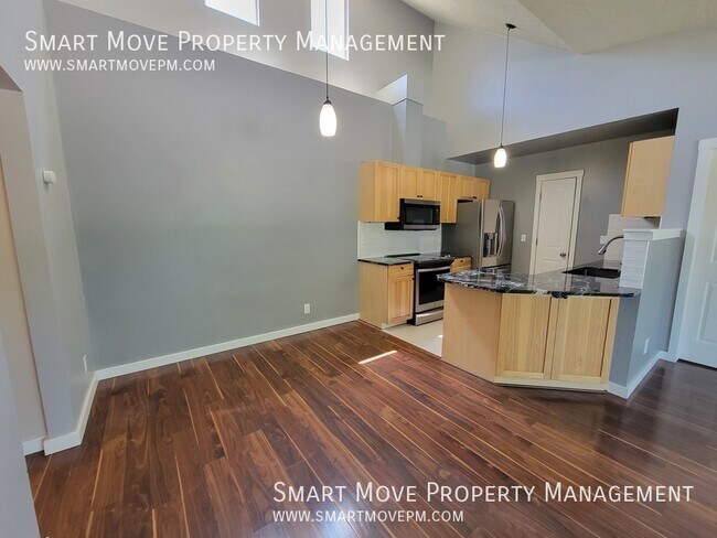 Building Photo - 2705 E Mendota Dr