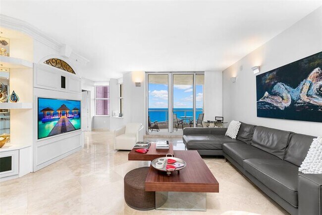 Building Photo - 2110 N Ocean Blvd