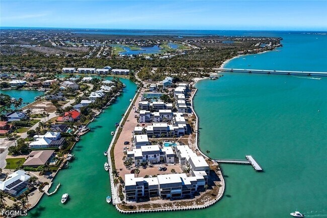 Building Photo - 760 Sextant Dr