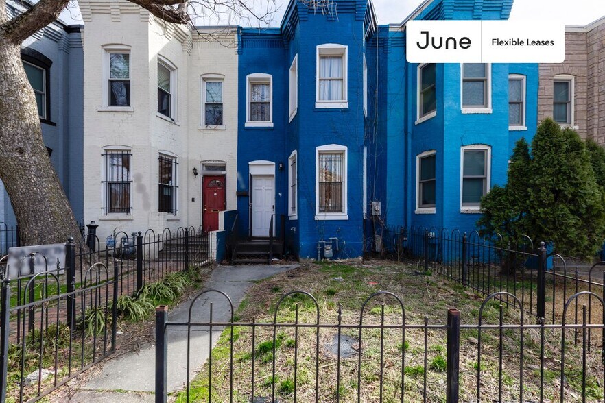 Building Photo - 2015 Vermont Ave
