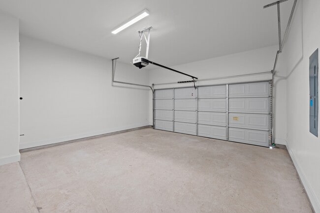 Building Photo - 6712 Abode Ave