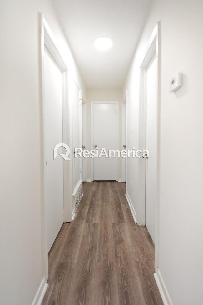 Building Photo - Newly Renovated 3/1.5 in Horn Lake