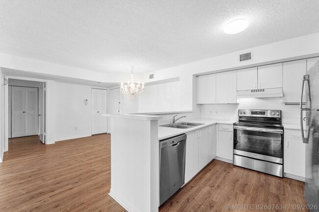 Building Photo - 167 Yacht Club Way
