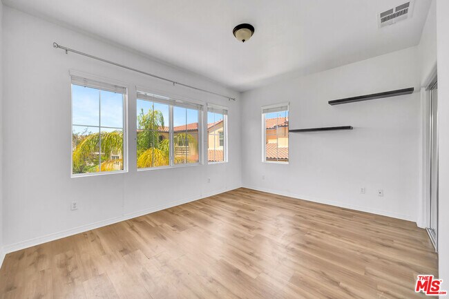Building Photo - 23904 Calle Del Sol Dr